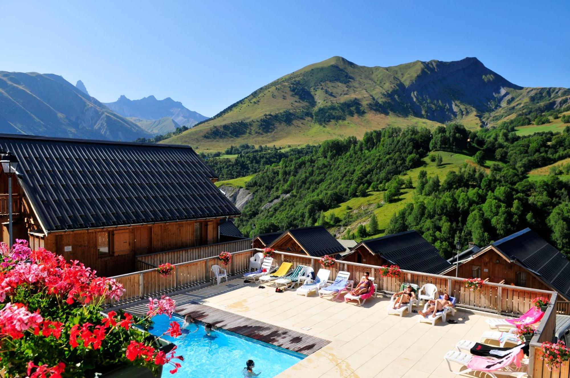 Residence Goelia Les Chalets Des Ecourts Сен-Жан-д'Арв Екстер'єр фото